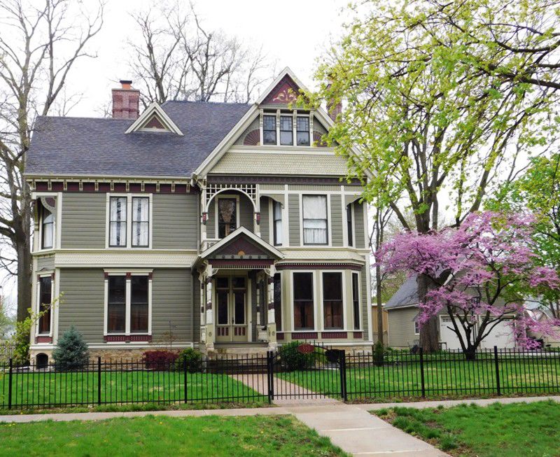 310 S. 3rd St, Fairbury $374,900